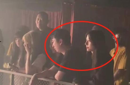 吃瓜网红桂哥微博号,揭秘吃瓜网红背后的故事与魅力”